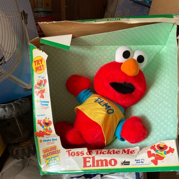 tickle me elmo in box